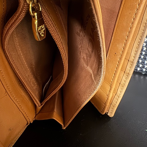 MCM Tan and Orange Leather Wallet - Picture 6 of 7